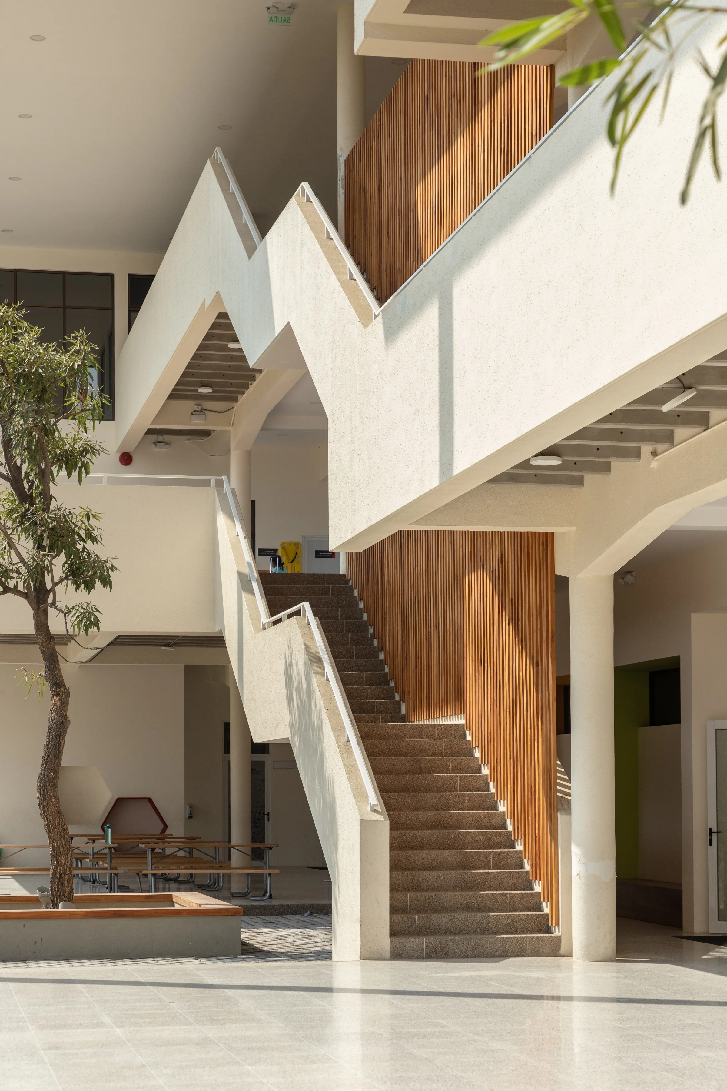 Proyecto BAEC Colegio Alemán Humboldt (Samborondón, Educativo) — baldosa de terrazo baldosa pulida